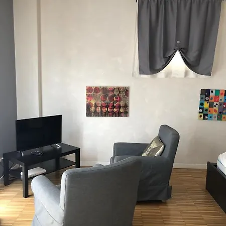 Apartment Isola Milan