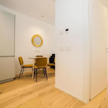 Chic Luxury Apartments-hosted By Sweetstay Апартаменты *