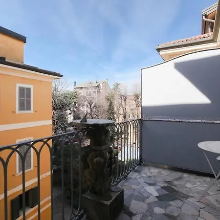 Appartamento Prestigioso In Via Della Spiga