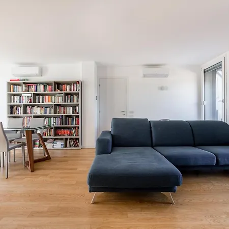 Guesthost - Modern With Terrace, Wifi & Ac شقة ميلان