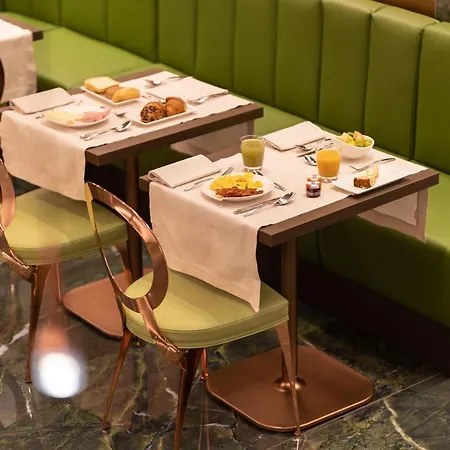 Ariston Hotel 4*