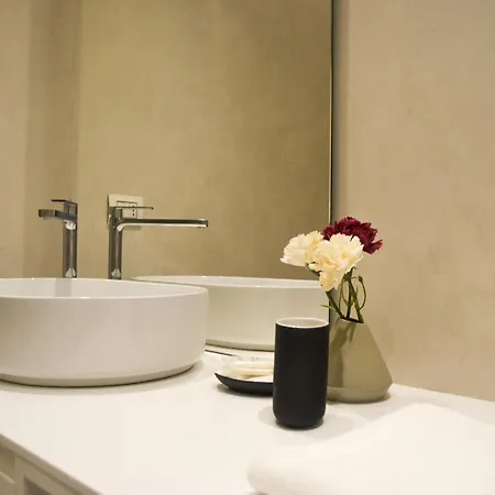 Altido Splendid Flat For 2 With Balcony In Central Milan