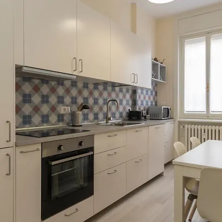 Joivy Modern 2bed Flat With Balcony, 250m From M5 Foppa And M2 Sant'agostino * Milán