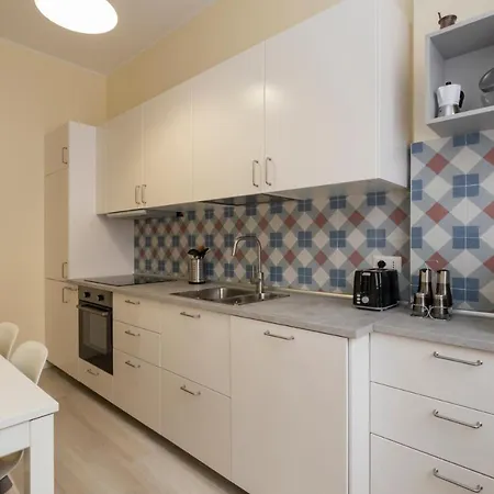 Apartmán Joivy Modern 2bed Flat With Balcony, 250m From M5 Foppa And M2 Sant'agostino