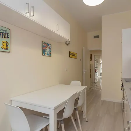 Joivy Modern 2bed Flat With Balcony, 250m From M5 Foppa And M2 Sant'agostino * Milán