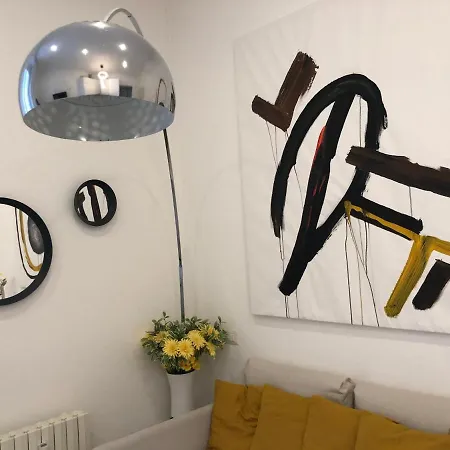 Apartman Casa Alberto Da Giussano, Elegante Bilocale In Centro Con Balcone Sul Parco *