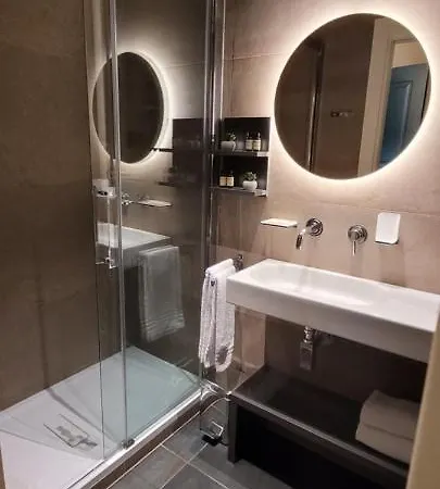 Santarella 4*