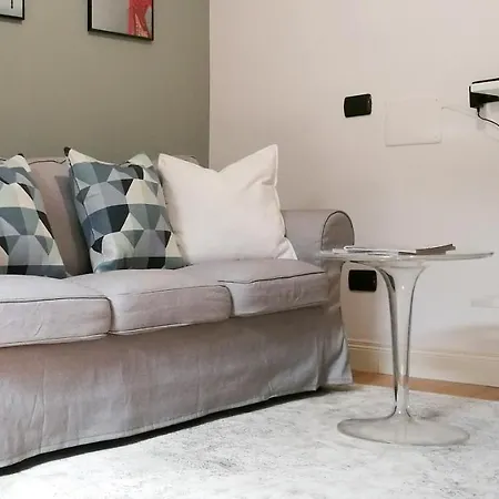 Flatwentyone Renovated Apt With Wifi & Ac!