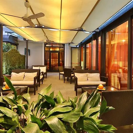 Worldhotel Casati 18 Hotell 4*