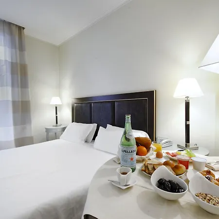 Canada Hotel 3*