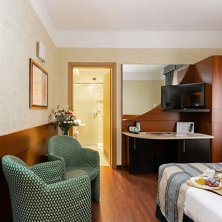 Mirage Sure Collection By Western Hotel 4*