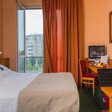Santa Barbara 4*