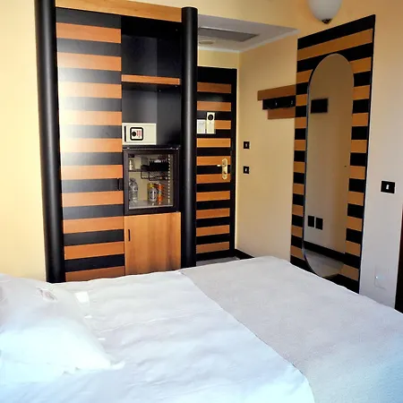 Hotel Santa Barbara 4*