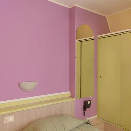 Hotel Arco Romana 3*