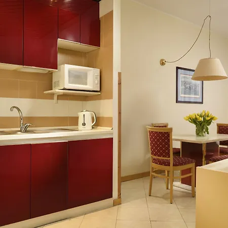 Unaway & Quark Due Aparthotel 4*