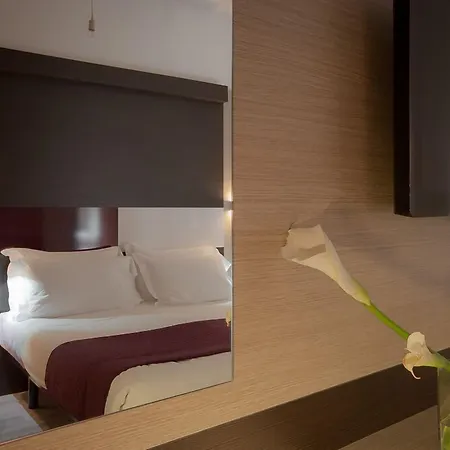 Hotell Genius Downtown 3*