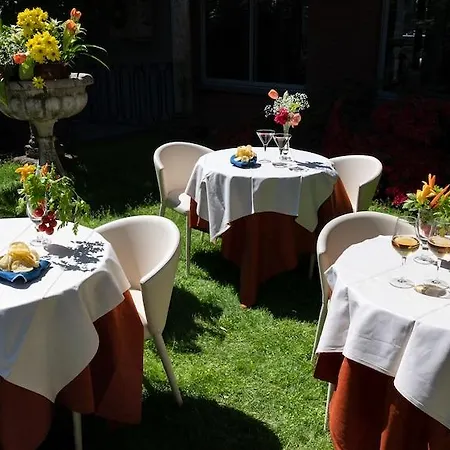 Sunflower Hotel