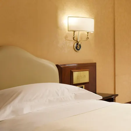 Scandinavia 4* Milán