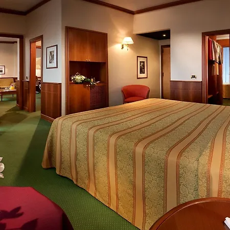 Cavour 4* Milano