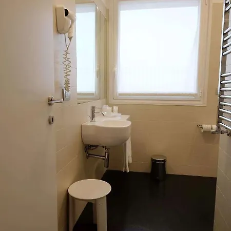 Western Major 4* Milan