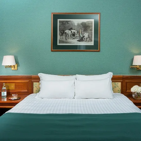 Leonardo Center Hotell 4*
