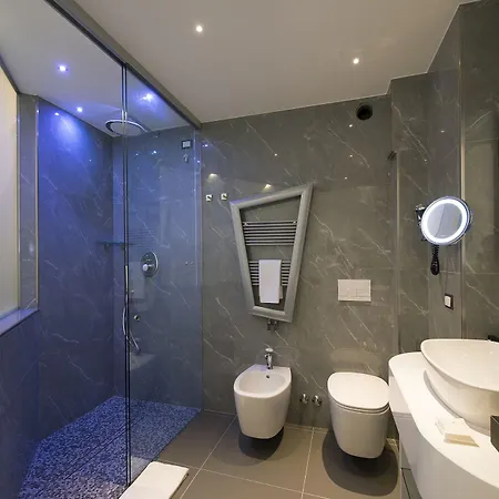 Gatto Bianco Mia Hotell Milano