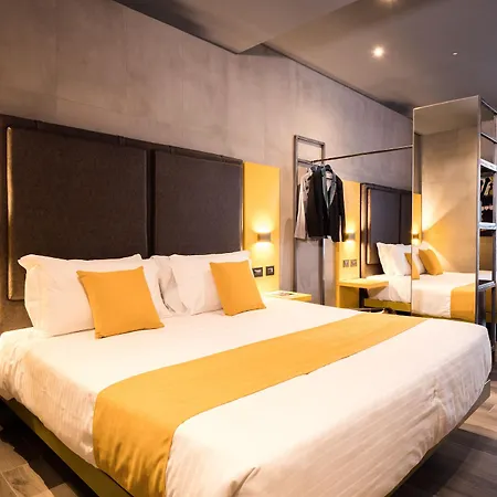 J24 Hotel 4*