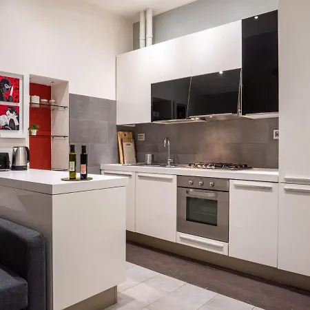 The Rent - One-bedroom In Cenisio District * Milánó