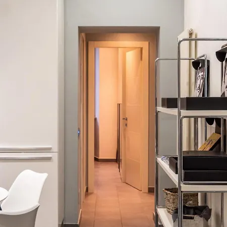 The Rent - One-bedroom In Cenisio District Apartman *
