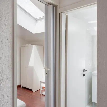 1 Bedroom & 1 Living Apt - Duomo 5 Lägenhet *