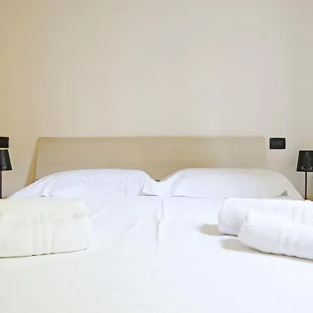 Cenisio Comfort House Lägenhet *