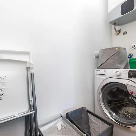 Brand New Apts Lima M1 *