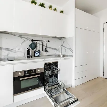 Brand New Apts Lima M1 Milano