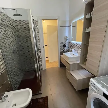 Nel Quartiere Bayres Completamente Rinnovata Milão