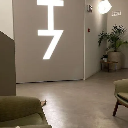 T7