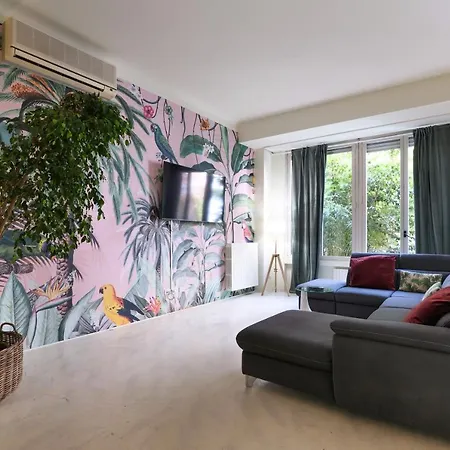 Prestige Boutique Homes - Exlcusive Apartament Garden & Pool *