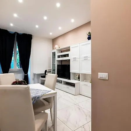 شقة La Casa Di Ringhiera In Corso Sempione ميلان