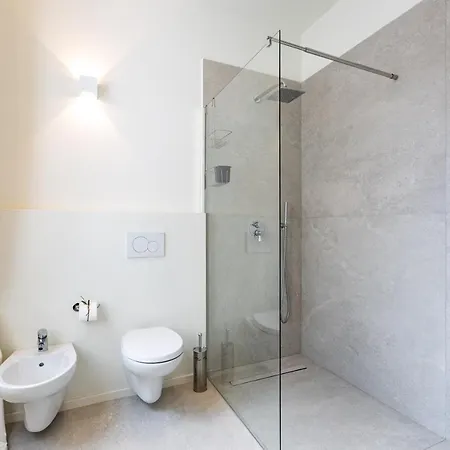 *villa Olivo*with Private Terrace & Jacuzzi + 3bedrooms Casa de Férias *