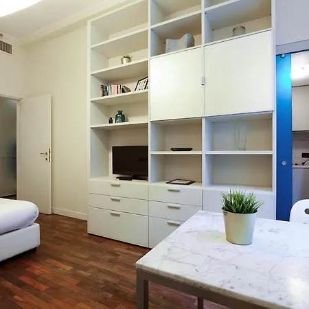 Contempora - Liberty Studio Apartment Mailand