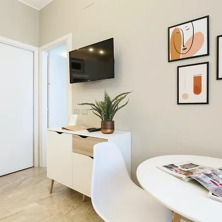 Contempora - Elvezia Park - 1bed, 1bath With Balcony - E34 アパート ミラノ