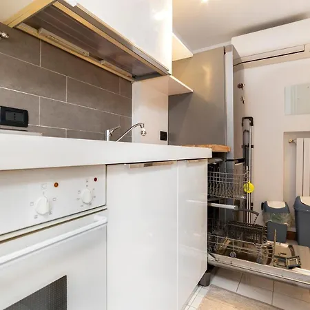 Apartment Porta Genova Balcony Mailand