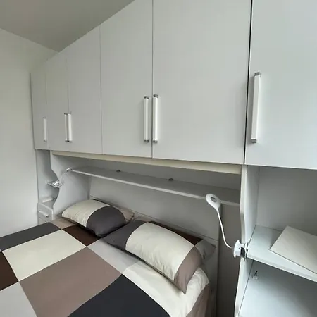 The Small White House In Apartment Milan