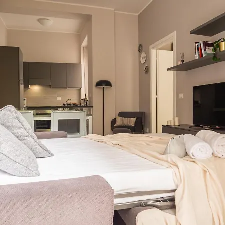 Apartman The Rent - With Balcony In Downtown Milánó