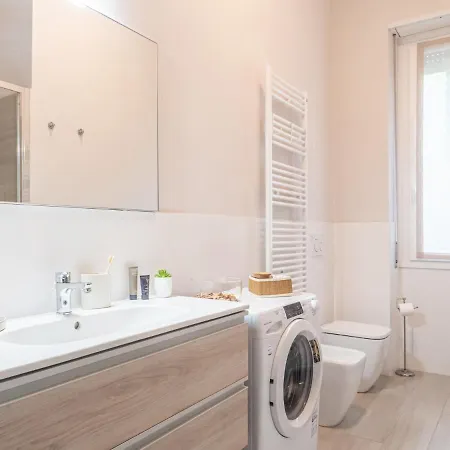 The Rent - With Balcony In Downtown Apartamento
