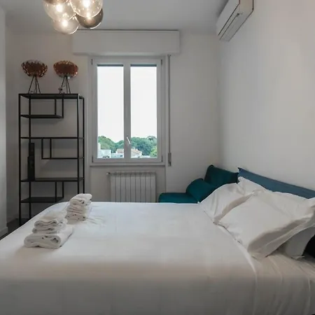 Modern Apartment With Terrace