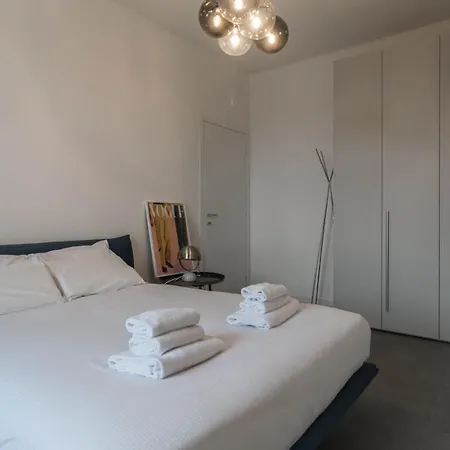 Modern Apartment With Terrace