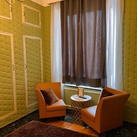 Pensjonat Villa Camilla Milano Metro 4 4*