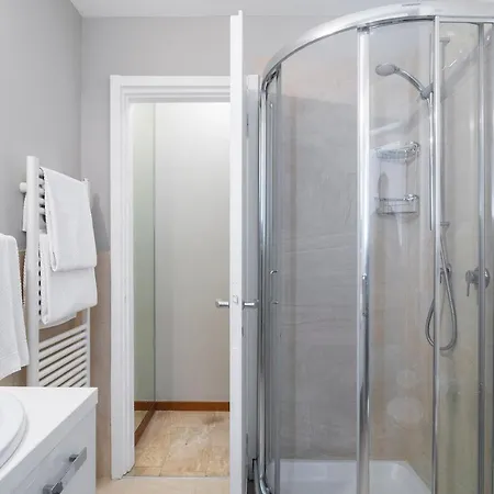 Contempora - Elvezia Park - Overlooking The Park - E33