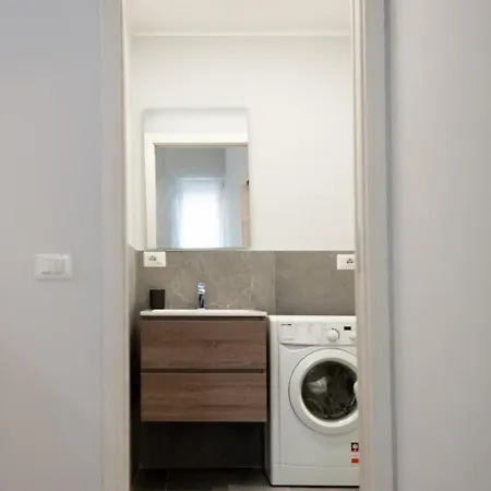 Bnbutler - Pergolesi, 6 - Accogliente E Moderno A Due Passi Da Tutto Apartmán *