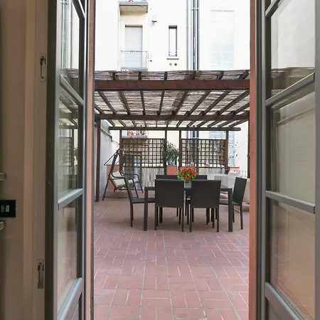 公寓 Elegant Corso Venezia Terrace Apt